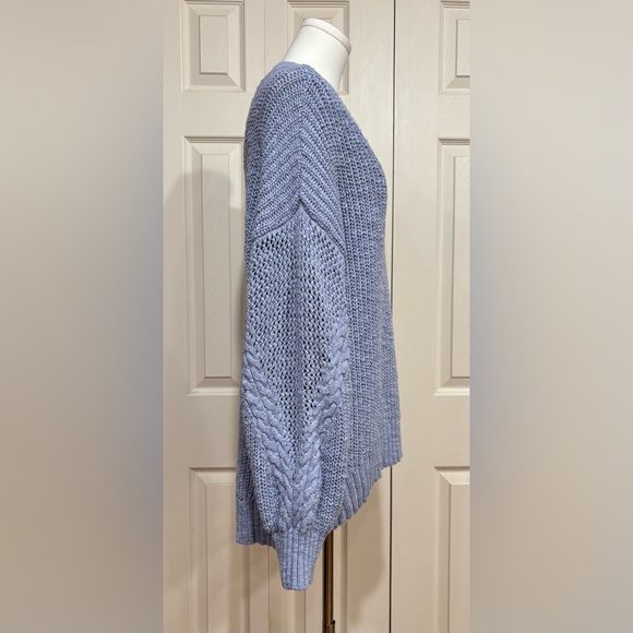 American Eagle Outfitters Light Blue V-Neck Sweater - Picture 7 of 16